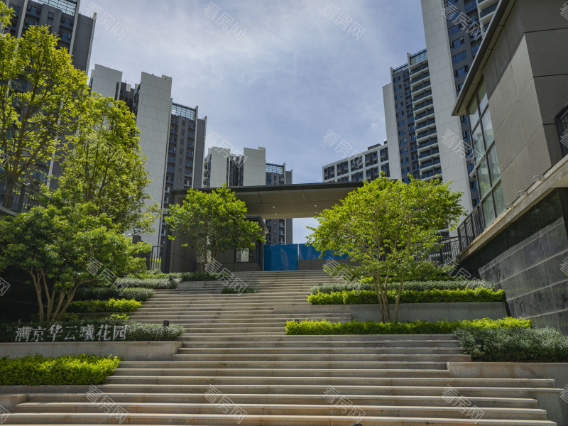 深圳满京华云曦花园小区信息图片3