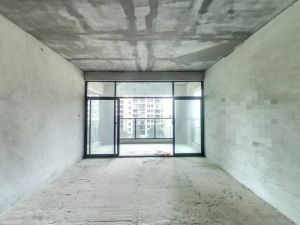 俊景万和城 南北通透双阳台，纯板楼，赠送15平方。衡阳蒸湘区华新二手房图片